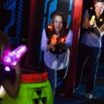 5 façons de jouer au laser game qui profitent aux personnes de tout âges Laser game pour toute la famille